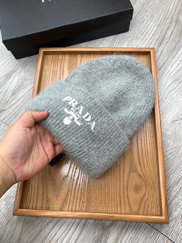 BONNET EN LAINE GRIS DAUPHIN 108750