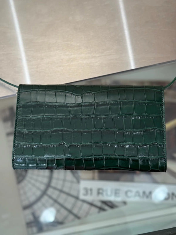 CC 2026 Clutch With Strap 21.5cm Crocodile-embossed Calfskin