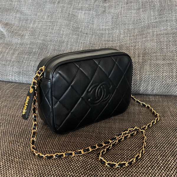 CC 2026 Quilted CC Diamond Camera Bag 23cm Black Calfskin