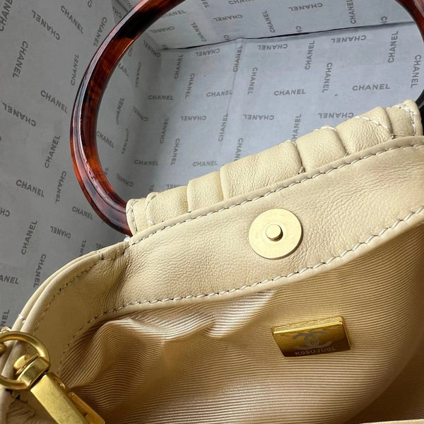 Chanel 2026 Tortoiseshell Handle Mini Bag 25cm Beige Lambskin