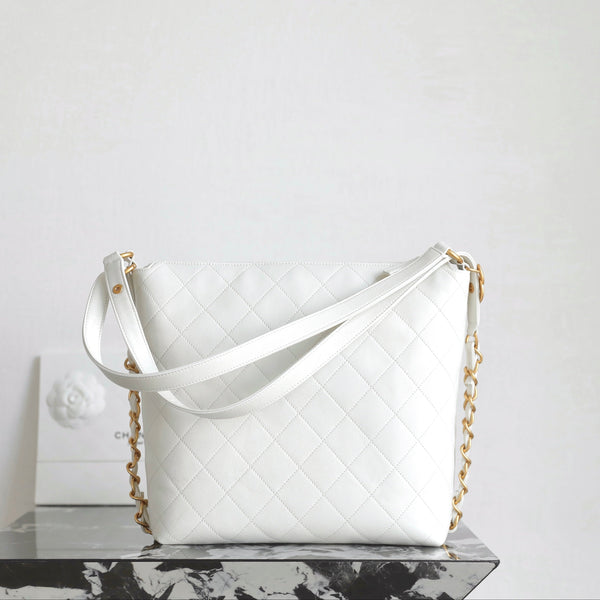 Zaino Chanel 25s Hobo Medium in pelle di vitello bianca 340203