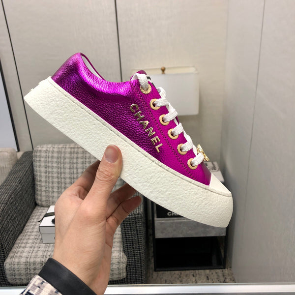 CASUAL SNEAKER IN MAGENTA PURPLE METALLIC LAMBSKIN WITH GOLD LOGO