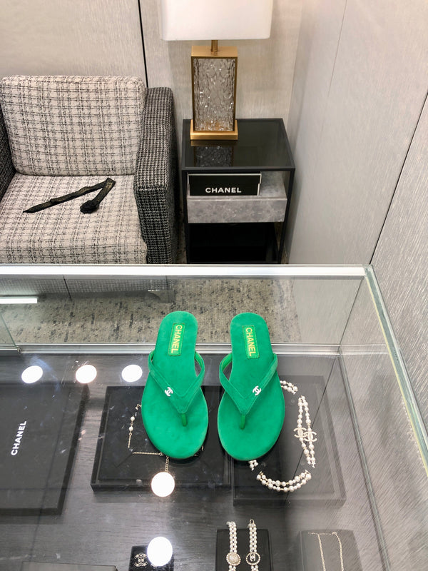 INFRADITO IN CAMOSCIO VERDE SMERALDO