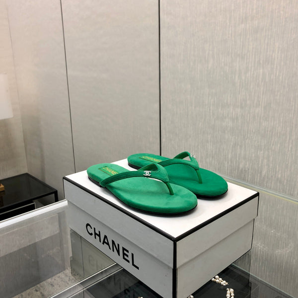 INFRADITO IN CAMOSCIO VERDE SMERALDO