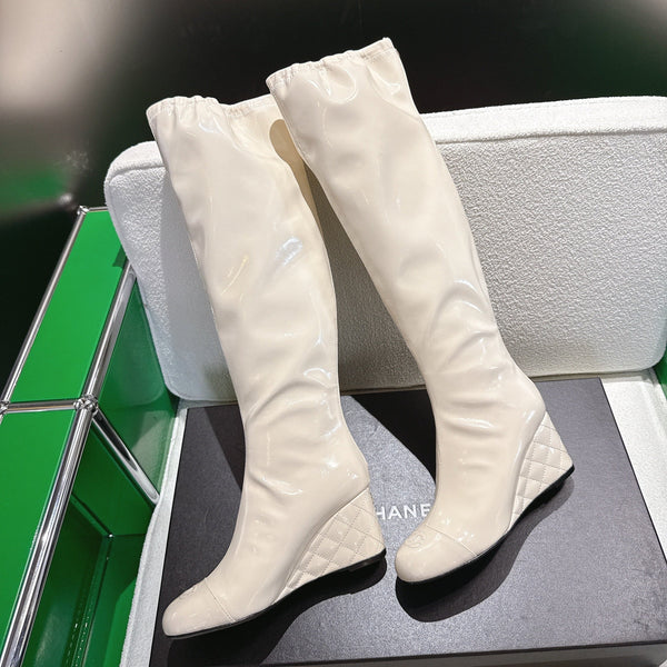 Chanel High-Top Boots Platform Heel 7cm Cream Glossy Leather 507533