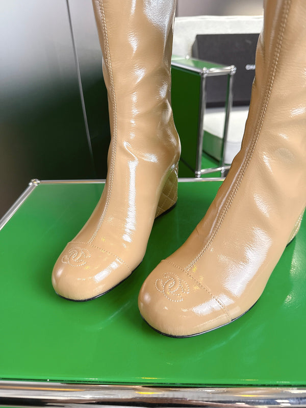 Chanel High-Top Boots Platform Heel 7cm Beige Glossy Leather 507535
