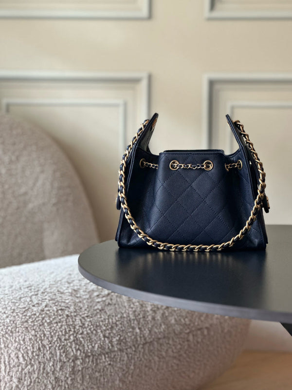 CC 26c Hobo Bag 22cm Navy Blue Caviar Leather GHW