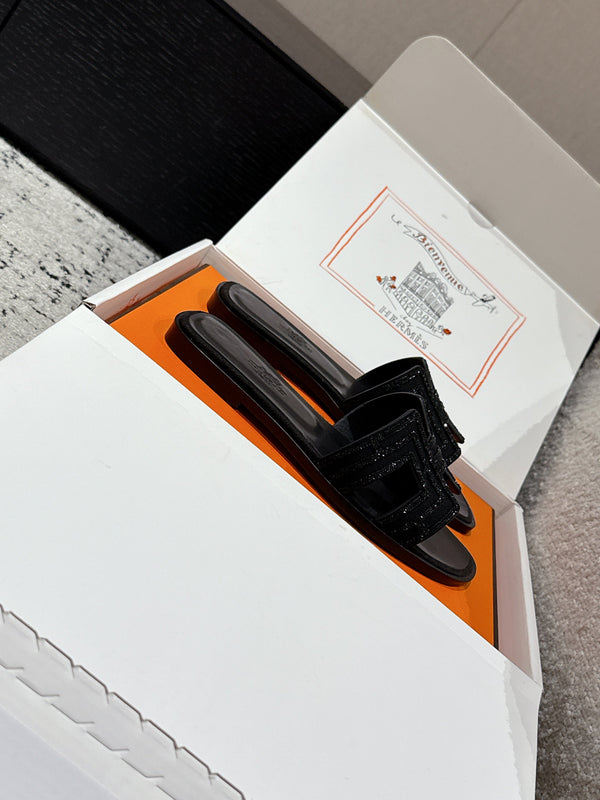 HM 25 Oran Sandal Black Suede Black H Crystal