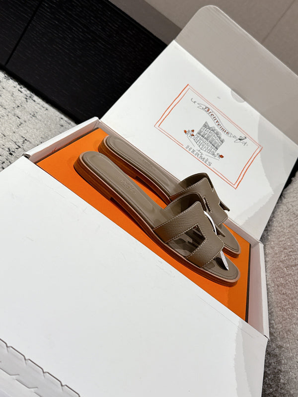 HM 25 Oran Sandal Etoupe Epsom