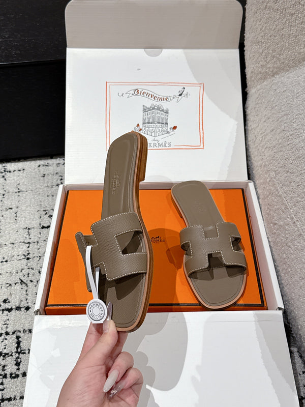 HM 25 Oran Sandal Etoupe Epsom