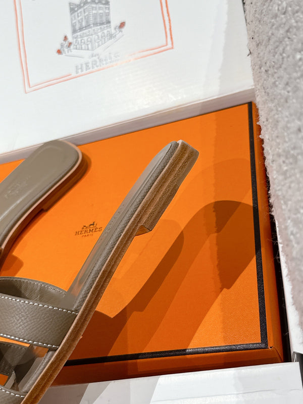 HM 25 Oran Sandal Etoupe Epsom