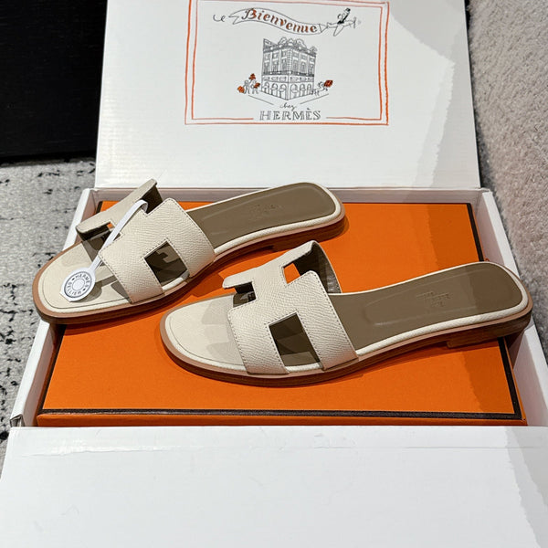 HM 25 Oran Sandal Cream Epsom Etoupe Calfskin