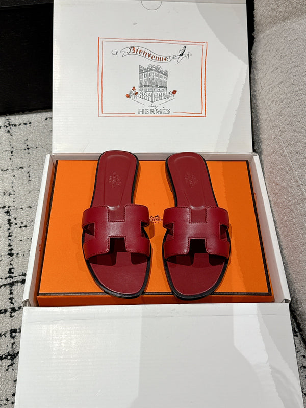 HM 25 Oran Sandal Dard Red Black Calfskin