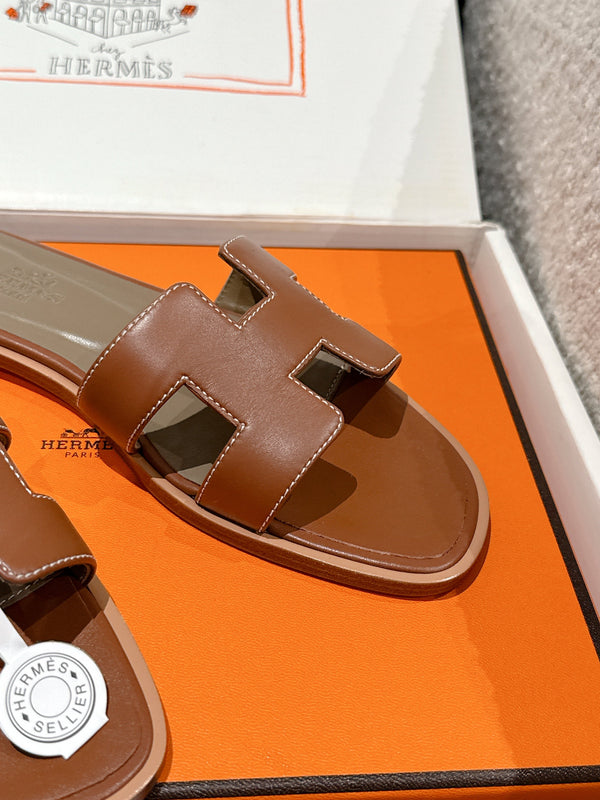 HMS 25 Oran Sandal Dark Brown Etoupe Calfskin