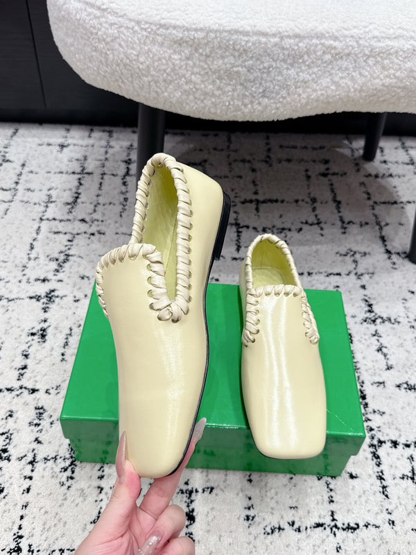 BV Sabato Loafers Flat Lemon Yellow Glossy Leather 769998