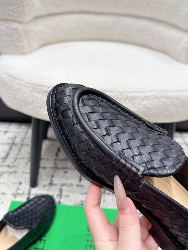 BV Silenzio Loafer Black Woven Leather 769993