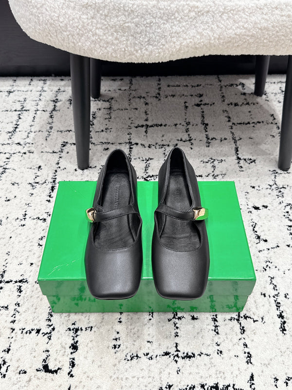 BV Charlotte Mary Jane Flat Black Leather 770004
