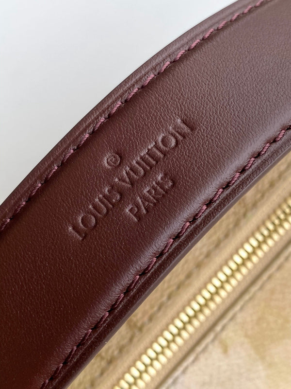 LV M12480 Side Trunk MM Beige Canvas & Cowhide