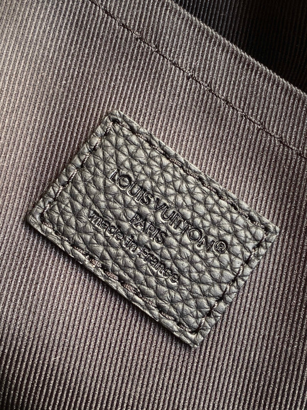 Lv Nil Messenger Black Damoflage Black Canvas- Black Metal