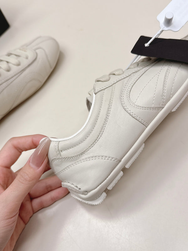Prada 26ss German Training Cuir Blanc cassé 644221