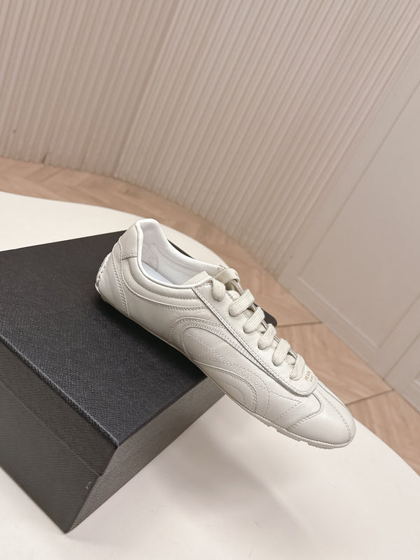 Prada 26ss German Training Cuir Blanc cassé 644221