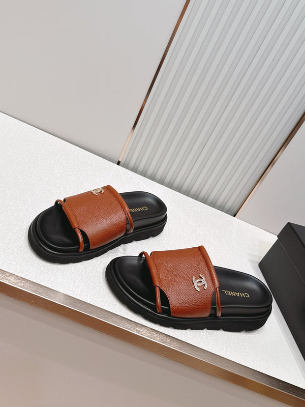 CC Flat Slip-on Sandals Brown Grain Leather 798337