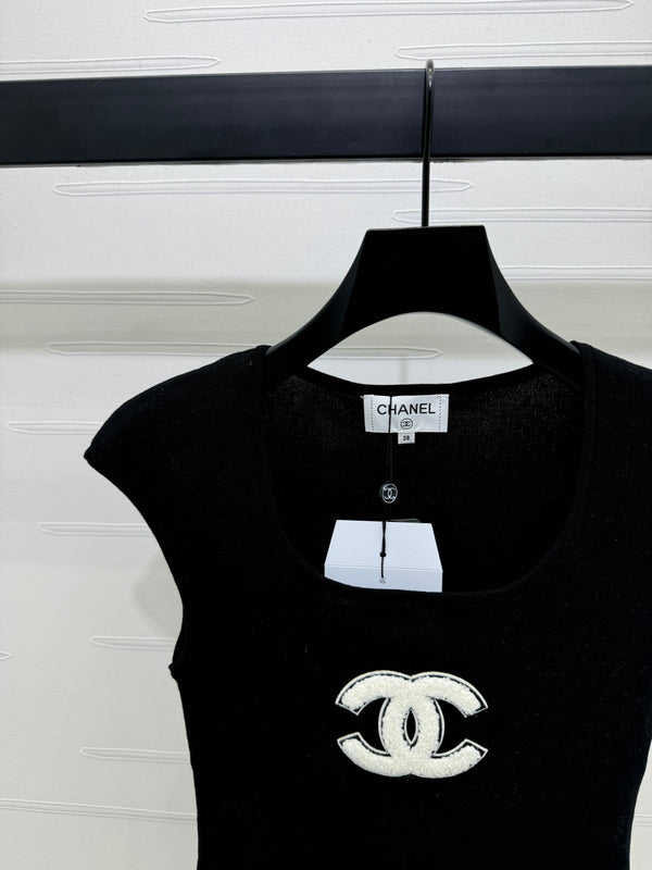 Chanel 25 Black Tank Top Square Neck Knitted