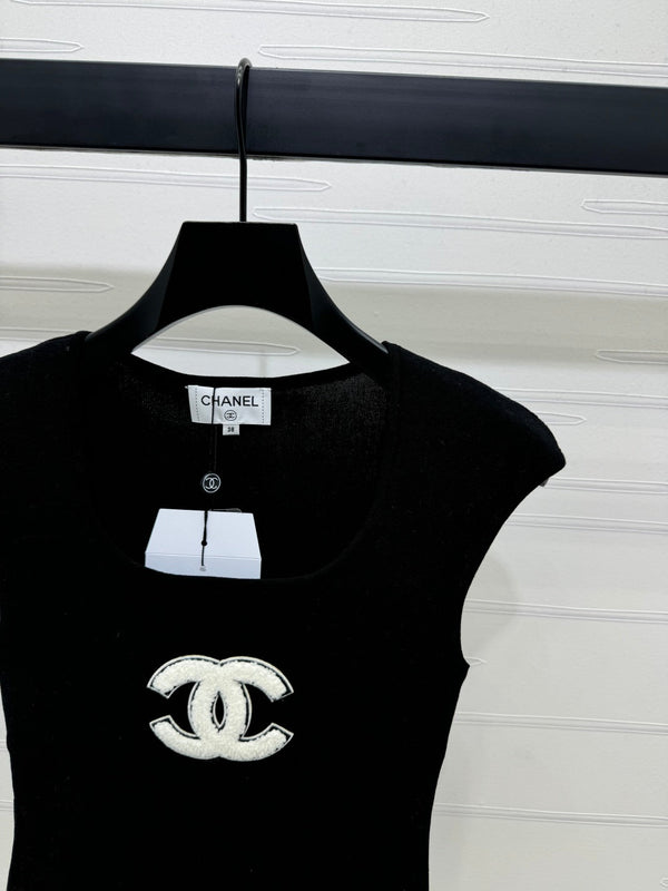 Chanel 25 Black Tank Top Square Neck Knitted