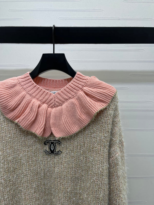 Chanel 2025 Pull scintillant à col volanté Beige Rose Polyester Laine 319565