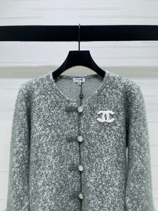 Chanel Cardigan Ras du Cou Manches Fourrure Gris Polyester Laine 2025 319595