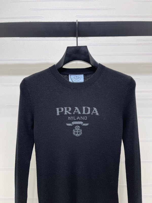 Pull en laine à logo intarsia Prada Laine noire 351034