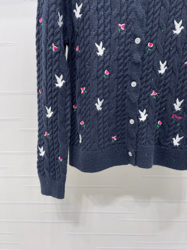 CD SS26 Cardigan en maille brodée à col rond Cachemire bleu marine 351073