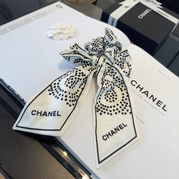 CC 26s White Bow Scrunchie 275564