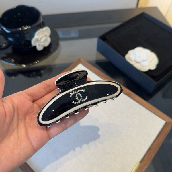 CC 26s Black Claw Hair Clip 275576