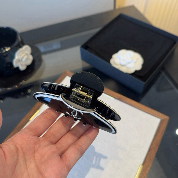 CC 26s Black Claw Hair Clip 275576