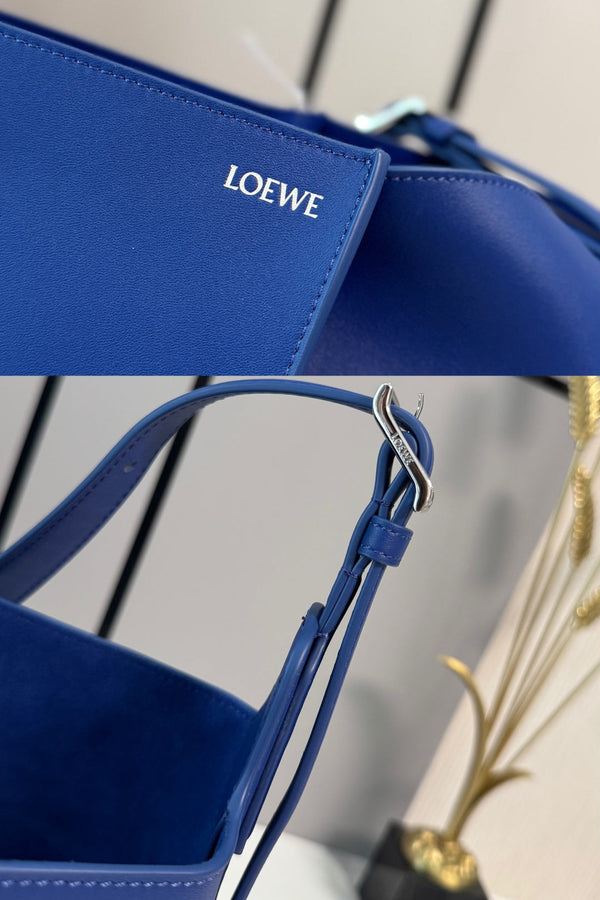 Loew Medium Bilbao Bucket Blue Smooth Calfskin 289318)