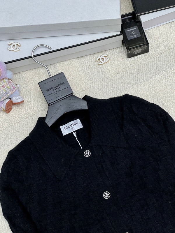 Chanel 2025 Col Roulé Cardigan Court en Maille Taille Haute Laine Noire
