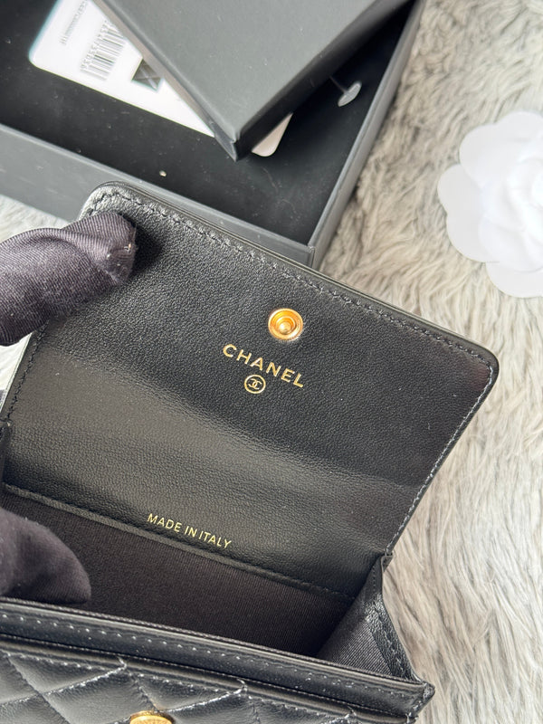 Porta carte di credito CC Boy Flap in pelle di agnello color oro nero 242862