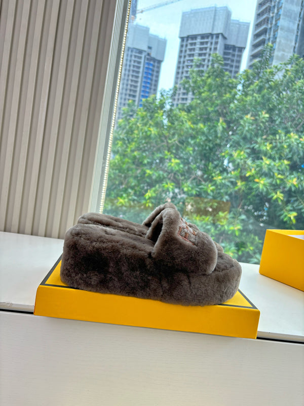 Fendi 25ss Slippers Taupe Brown Wool 507103