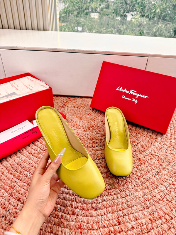 Ferragamo Salvatore Mule Yellow Sheepskin 760451