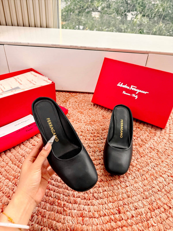 Ferragamo Salvatore Mule Black Sheepskin 760452