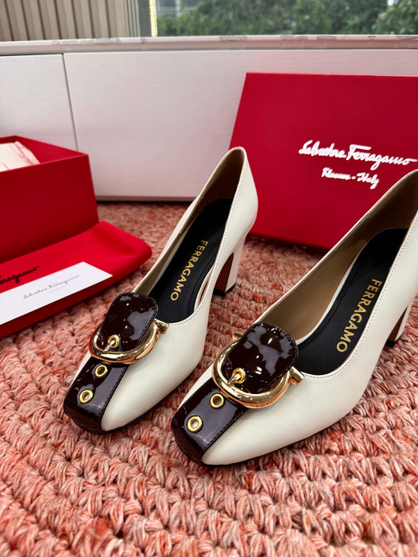 Ferragamo Gancini Pumps Black White Lambskin 760465