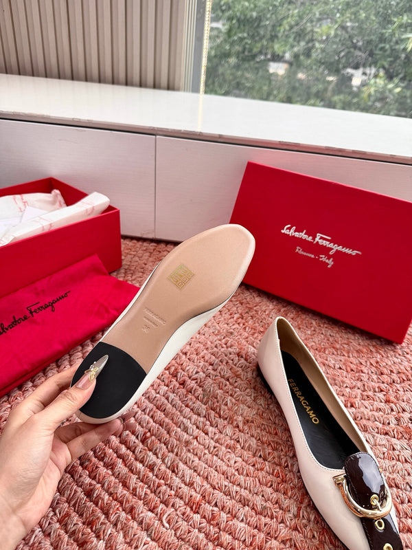 Ferragamo Gancini Ballet Flat Black White Lambskin 760472