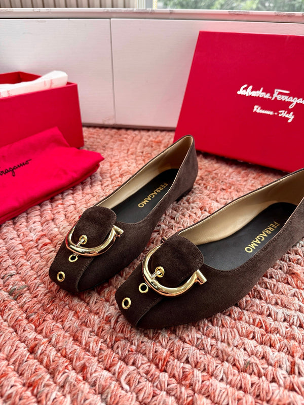 Ferragamo Gancini Ballet Flat Dark Brown Suede 760474