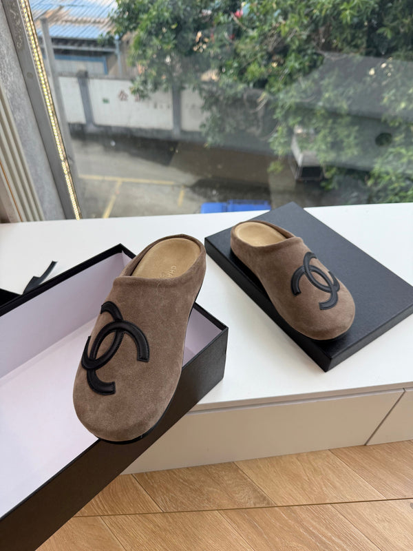 CC 26s Mules Light Taupe Suede 967488