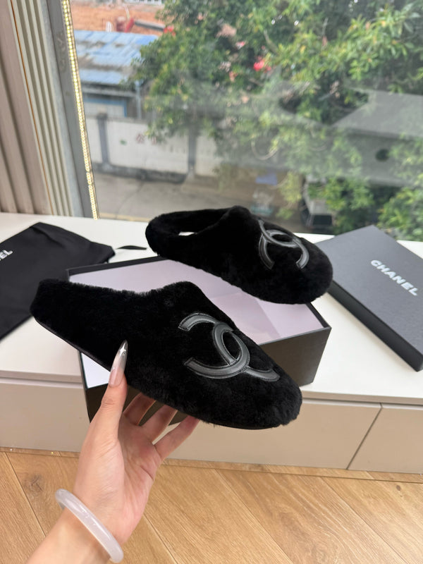 CC 26s Mules Black Shearling 967541