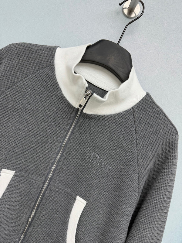 CD 26S Gray Contrast Knit Tracksuit Set 428311