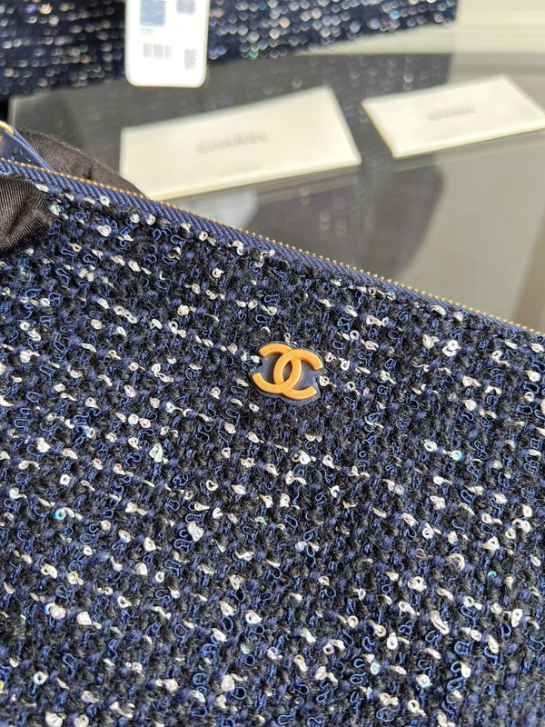 Chanel 25s Hobo Bag 40 In Navy Blue Tweed With Gold Hardware