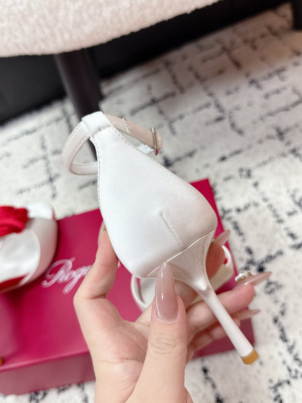 RV Rose Vivier Flower Sandal 10cm White Red Satin 617300
