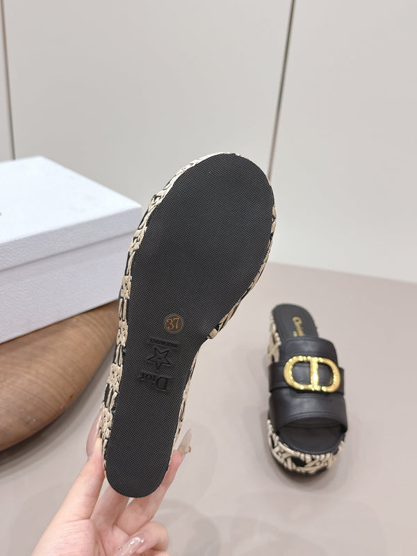 Mules compensées CD 30 Montaigne 8 cm en cuir de veau noir 738317